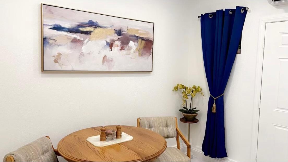Guest House , 5 Min Away From Las Airport. Лас Вегас Екстериор снимка