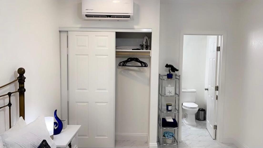 Guest House , 5 Min Away From Las Airport. Лас Вегас Екстериор снимка