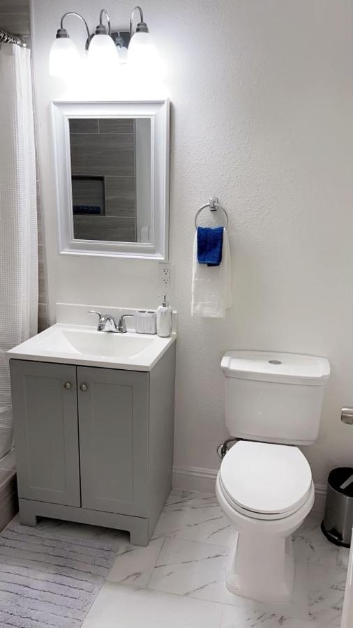 Guest House , 5 Min Away From Las Airport. Лас Вегас Екстериор снимка